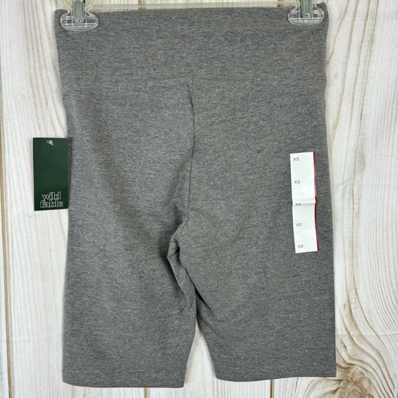 Wild Fable Shorts Athletic Stretchy Workout Comfort Biker Bottoms Gray Size XS - Picture 2 of 9